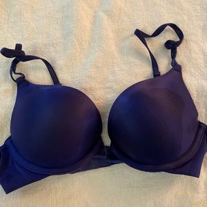Victoria’s Secret blue miraculous push up 32a